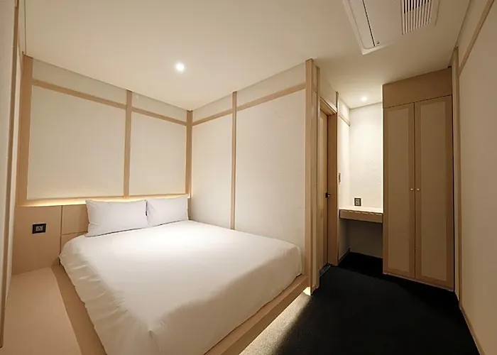 Hotel Uh 4*
